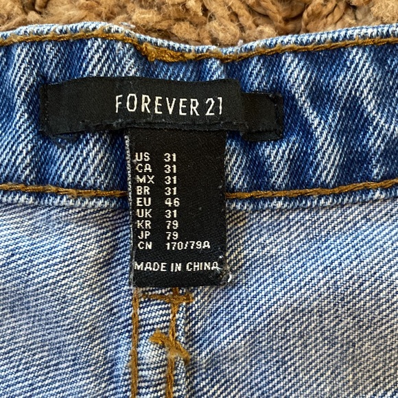 Forever 21 denim jean shorts - Picture 3 of 4